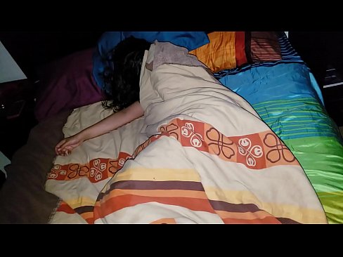 ❤️ Nevlastní syn buzeruje svou mladou nevlastní matku, zatímco ona spí. ❌ Šukání u porna cs.trysex.ru ❌